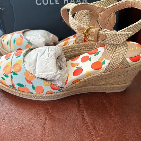 ✨ NIB Cole Haan Citrus Fruit Espadrille Wedge Sandals – Oxford Blue, Size 10.5B - Picture 6 of 11